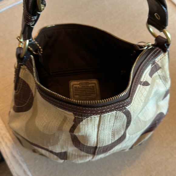 Beautiful Coach bag - Picture 7 of 8